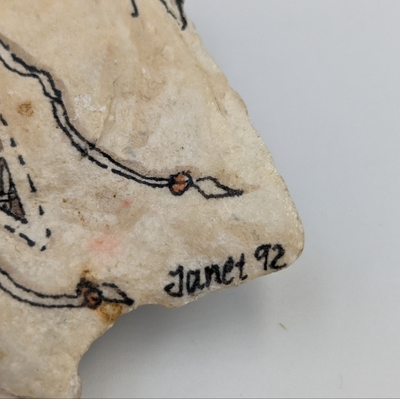 Hand painted Lady Figure Artist made On Oyster shell Brooch Vintage - Picture 7 of 12